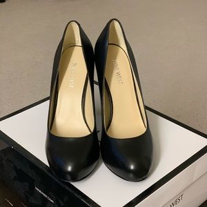 New Nine West ROUND TOE  BLack PUMP